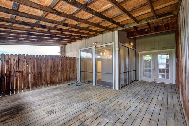 1213 Washington Street B, Commerce, TX 75428