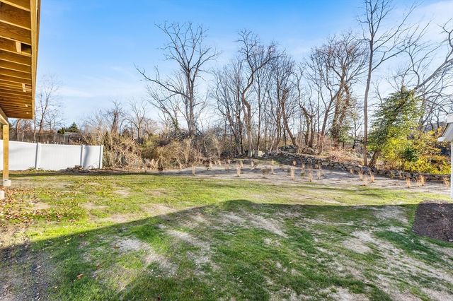 43 High St B, Gloucester, MA 01930