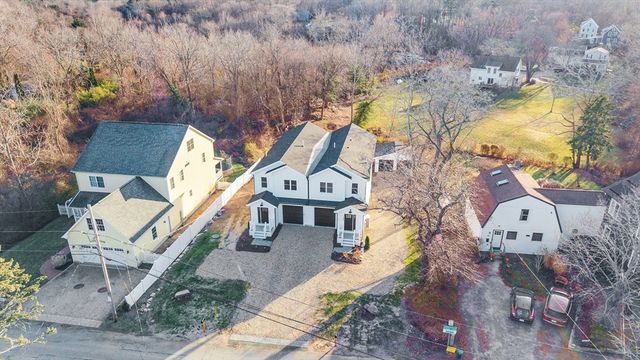 43 High St B, Gloucester, MA 01930