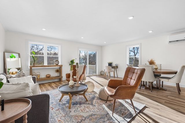 43 High St B, Gloucester, MA 01930