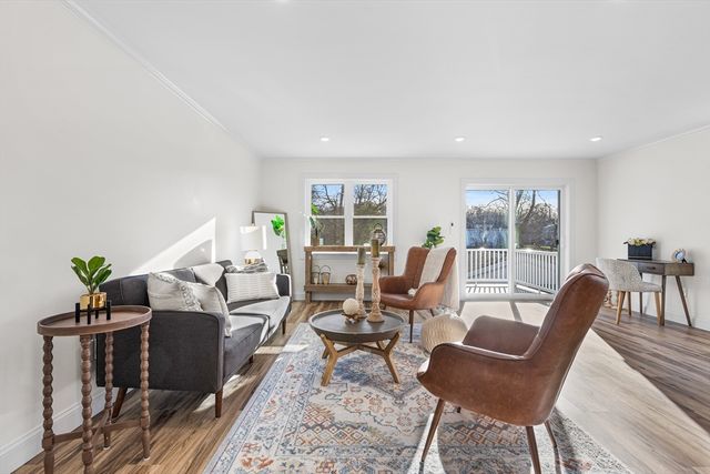 43 High St B, Gloucester, MA 01930