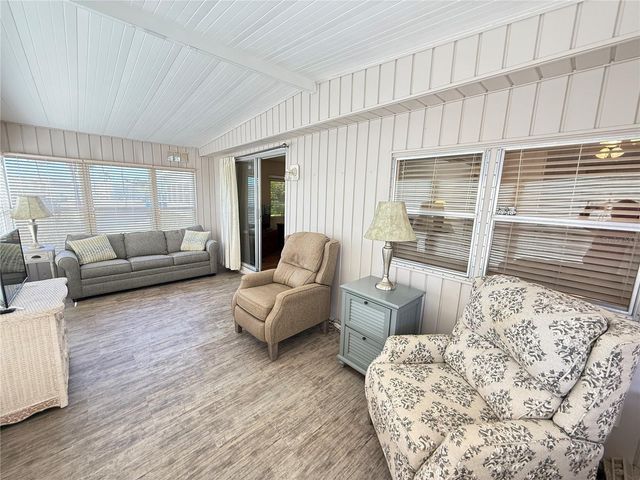 539 MOUNT PINEY AVENUE NE 689, St Petersburg, FL 33702