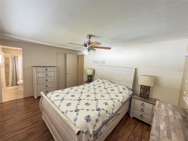 539 MOUNT PINEY AVENUE NE 689, St Petersburg, FL 33702