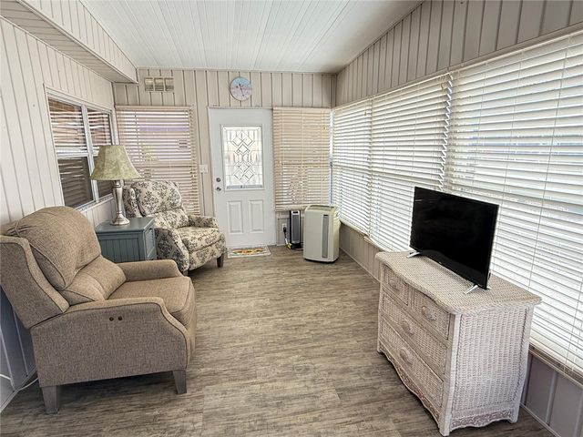 539 MOUNT PINEY AVENUE NE 689, St Petersburg, FL 33702