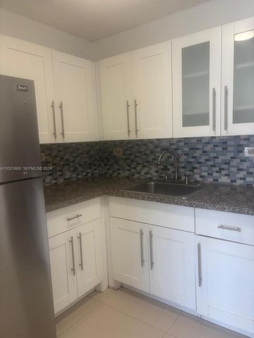 7120 NW 179th St 106, Hialeah, FL 33015