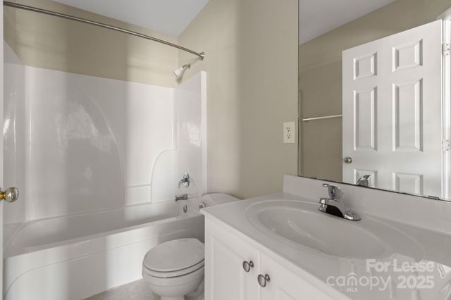 4140 Kenton Glenn Court NW, Concord, NC 28027