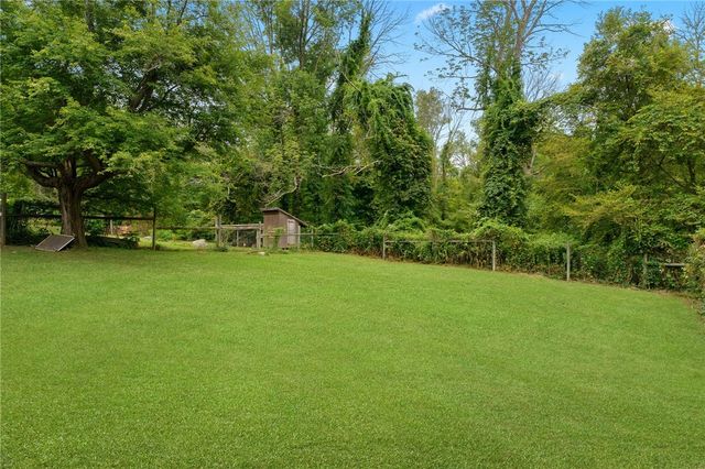 16 Burgess Road, Foster, RI 02825