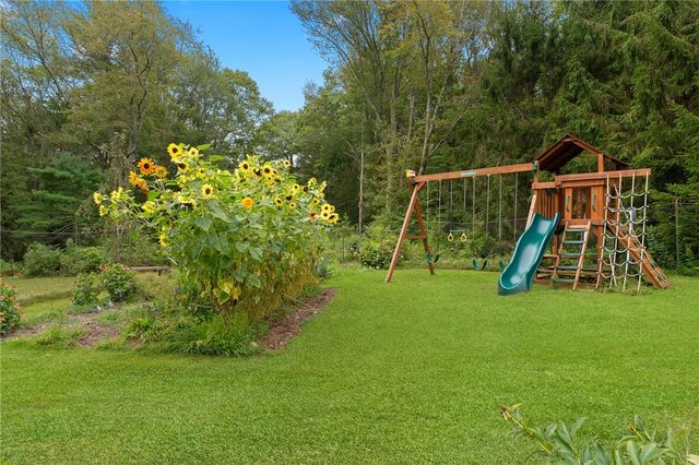 16 Burgess Road, Foster, RI 02825