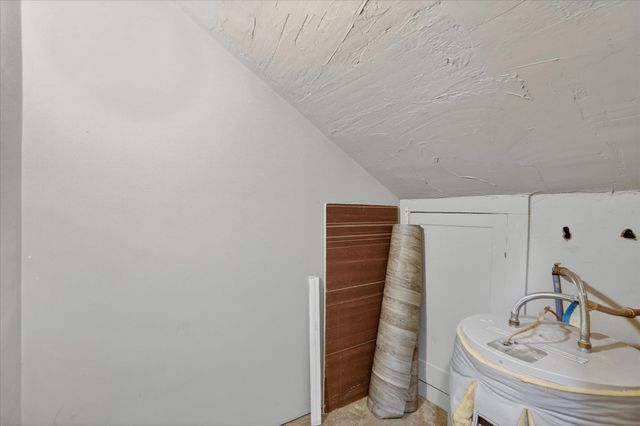 301 Gratiot Avenue, Alma, MI 48801