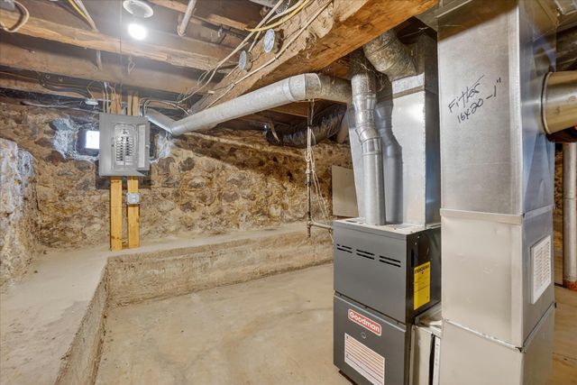 301 Gratiot Avenue, Alma, MI 48801