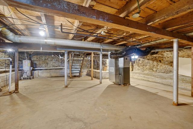 301 Gratiot Avenue, Alma, MI 48801