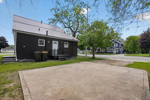 301 Gratiot Avenue, Alma, MI 48801