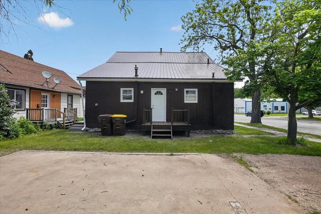 301 Gratiot Avenue, Alma, MI 48801