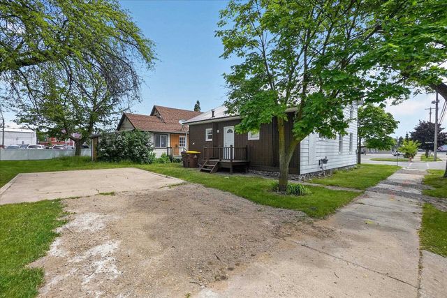 301 Gratiot Avenue, Alma, MI 48801