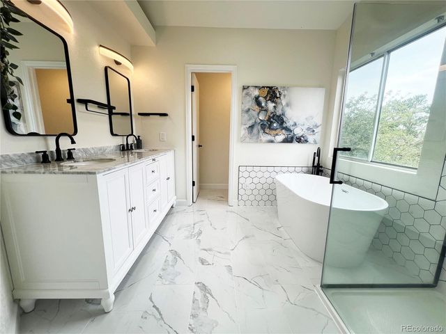 5019 S Espana Way, Centennial, CO 80015