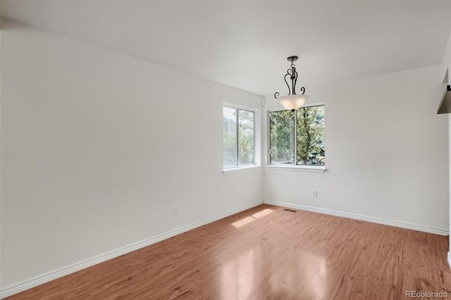 5019 S Espana Way, Centennial, CO 80015