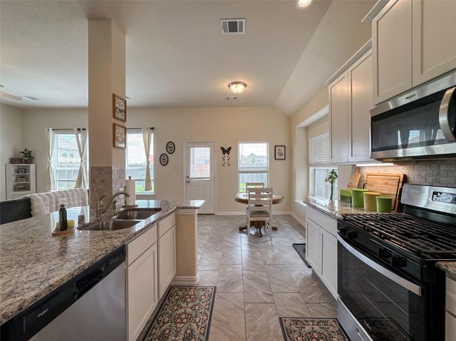 13301 Suntail Court, Texas City, TX 77568