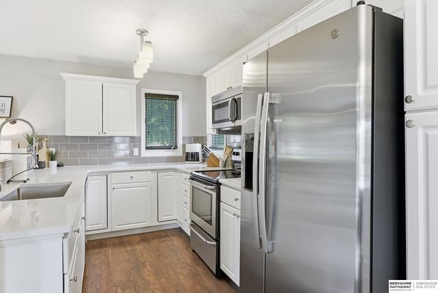 11752 Raleigh Drive, Omaha, NE 68164