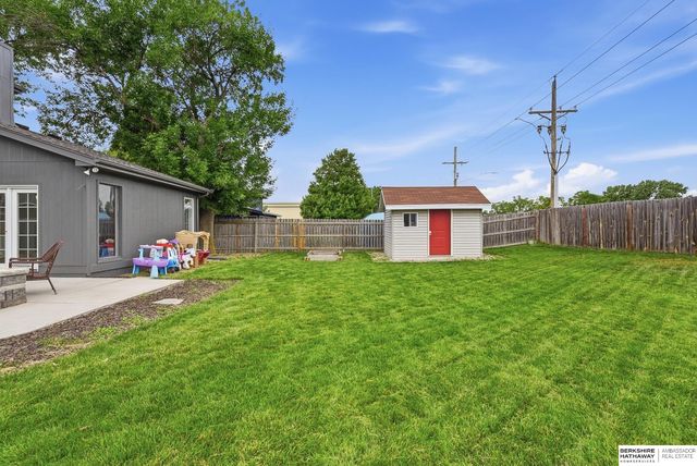 11752 Raleigh Drive, Omaha, NE 68164