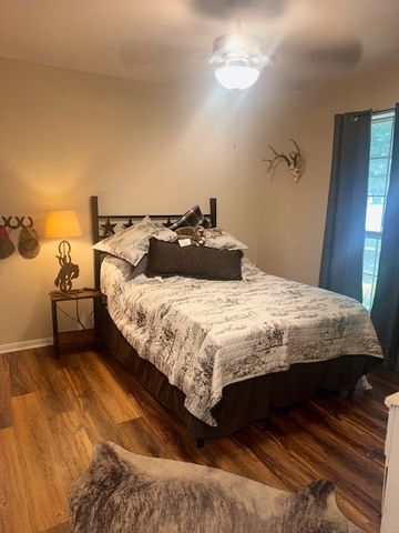 226 Colonial Circle, Athens, TX 75751