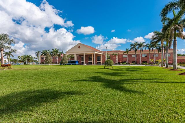 1049 Lincoln C, Boca Raton, FL 33434