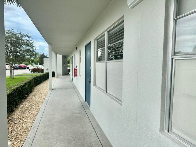 1049 Lincoln C, Boca Raton, FL 33434