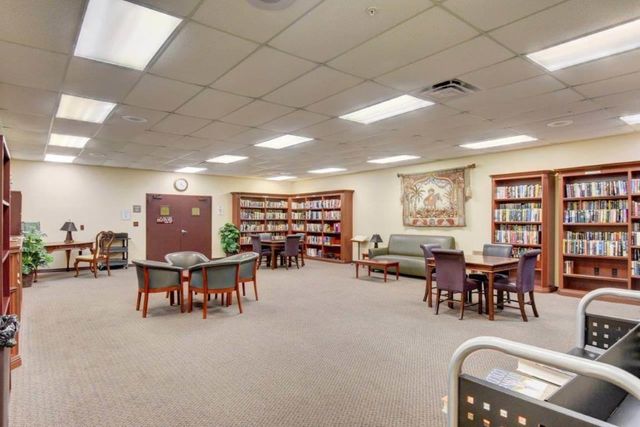 1049 Lincoln C, Boca Raton, FL 33434
