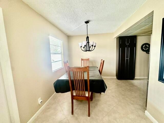 1049 Lincoln C, Boca Raton, FL 33434
