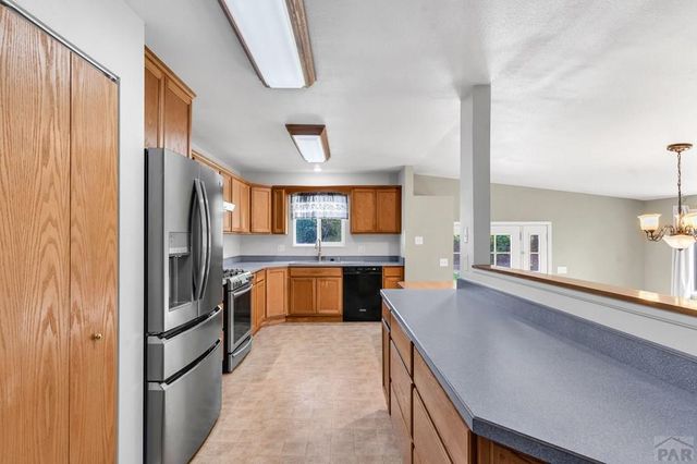 24860 Terry Ct, Pueblo, CO 81006