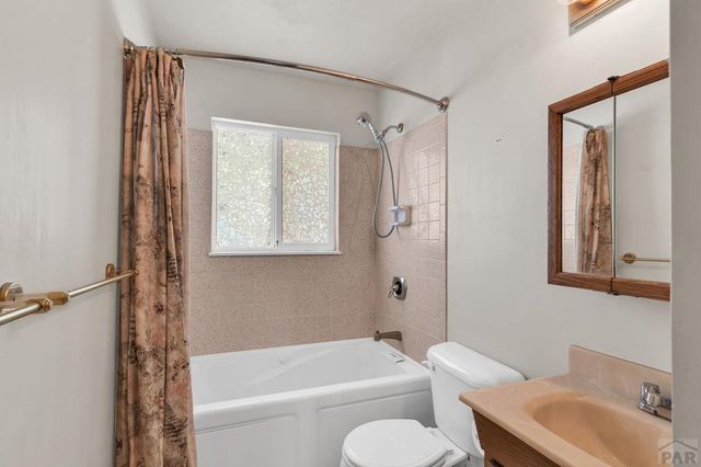 24860 Terry Ct, Pueblo, CO 81006