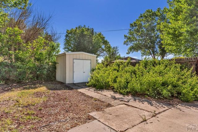 24860 Terry Ct, Pueblo, CO 81006