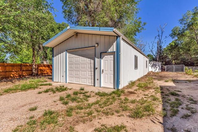 24860 Terry Ct, Pueblo, CO 81006