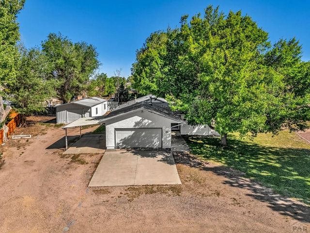 24860 Terry Ct, Pueblo, CO 81006