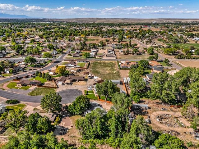 24860 Terry Ct, Pueblo, CO 81006