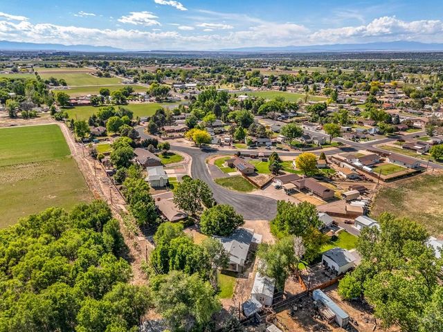 24860 Terry Ct, Pueblo, CO 81006