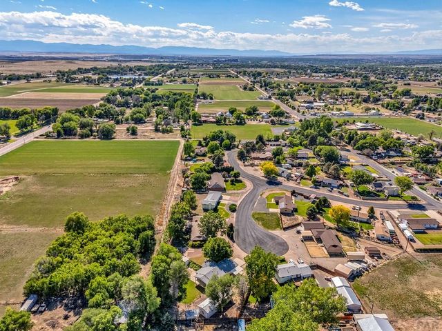 24860 Terry Ct, Pueblo, CO 81006
