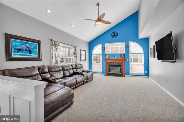 29 DOWNS ST, Clayton, NJ 08312