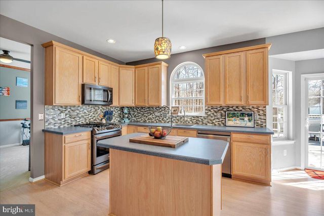 29 DOWNS ST, Clayton, NJ 08312