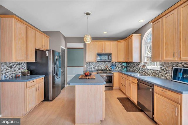 29 DOWNS ST, Clayton, NJ 08312