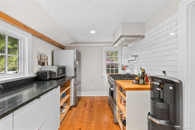 23 Pound Ridge Road, Pound Ridge, NY 10576