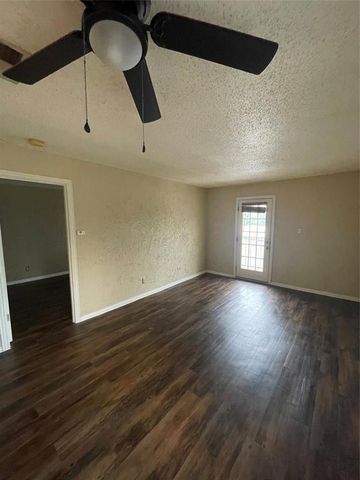 516 South Park DR 201, Austin, TX 78704