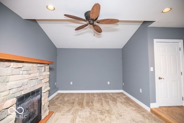 3015 Lucas Way, Columbus, IN 47203