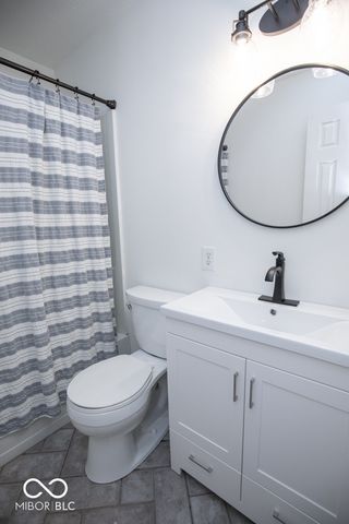 3015 Lucas Way, Columbus, IN 47203