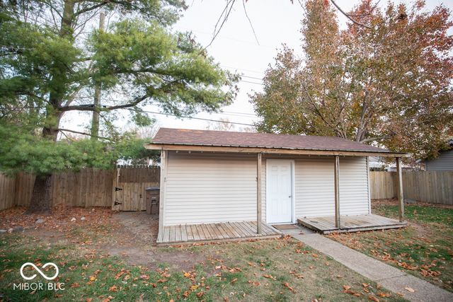 3015 Lucas Way, Columbus, IN 47203