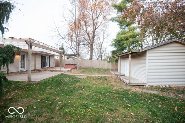 3015 Lucas Way, Columbus, IN 47203