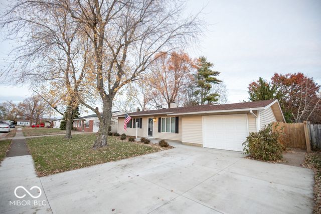 3015 Lucas Way, Columbus, IN 47203