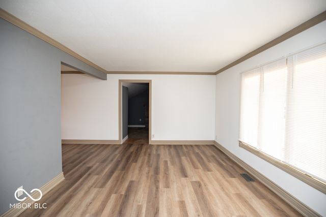 3015 Lucas Way, Columbus, IN 47203