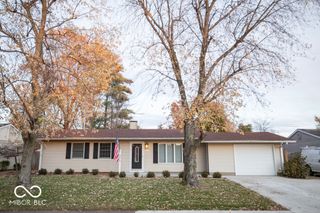 3015 Lucas Way, Columbus, IN 47203
