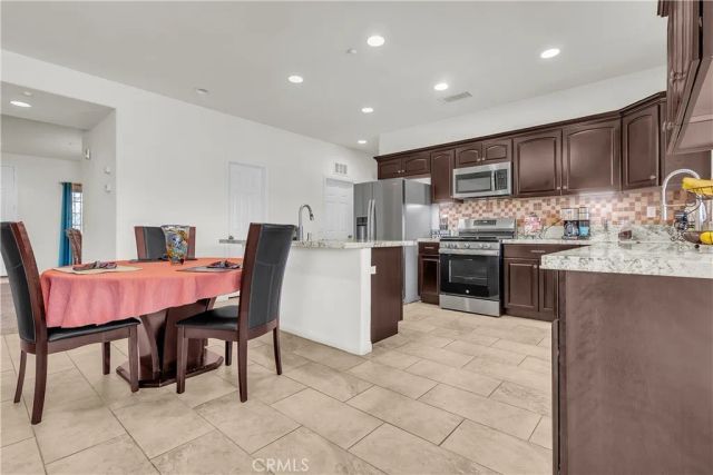 16341 Freesia, Fontana, CA 92336