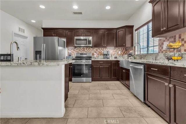 16341 Freesia, Fontana, CA 92336